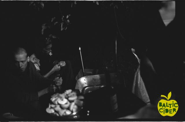 2006 – Abuls Cider House – Apple pressing
