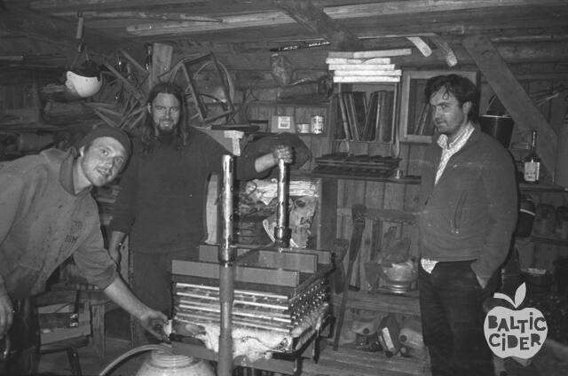 2013 – Abuls Cidery – juice pressing